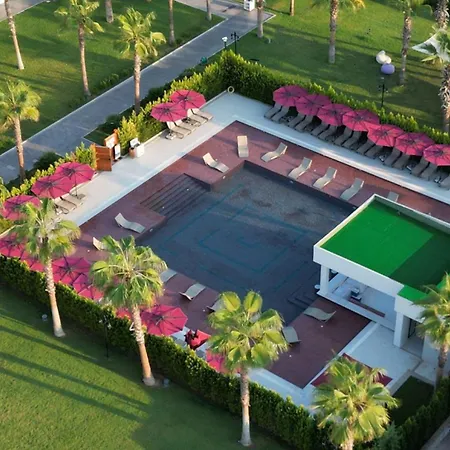 Serenity Queen Szálloda