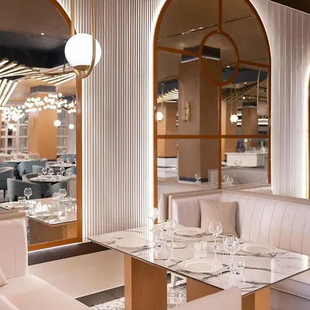 Serenity Queen 酒店 5*