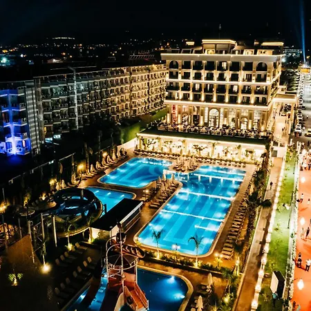 Serenity Queen Hotell