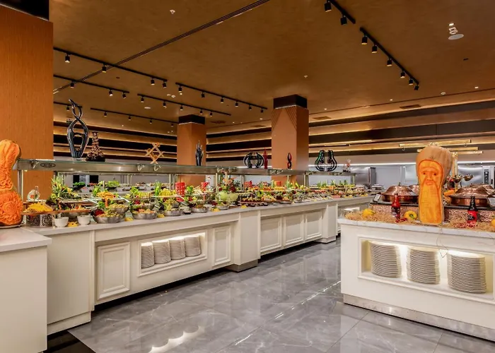 فندق Serenity Queen 5*