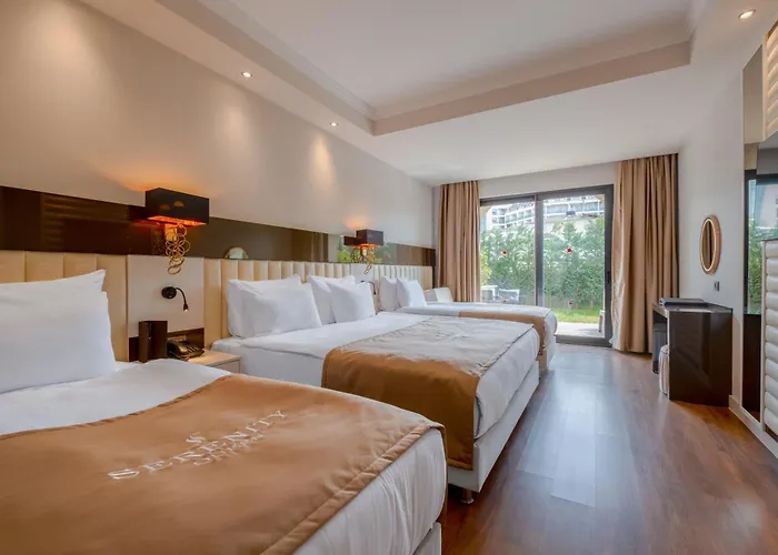 Serenity Queen Hotell 5*