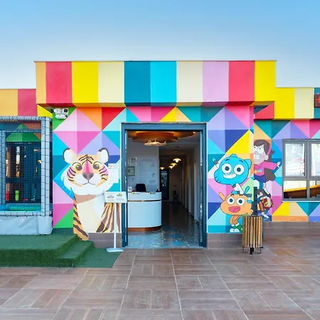 Serenity Queen מלון