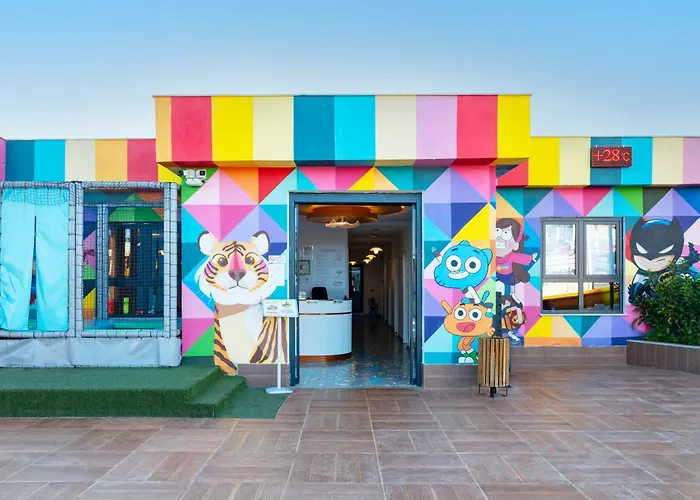 Serenity Queen מלון