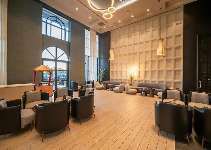 Hotel Serenity Queen